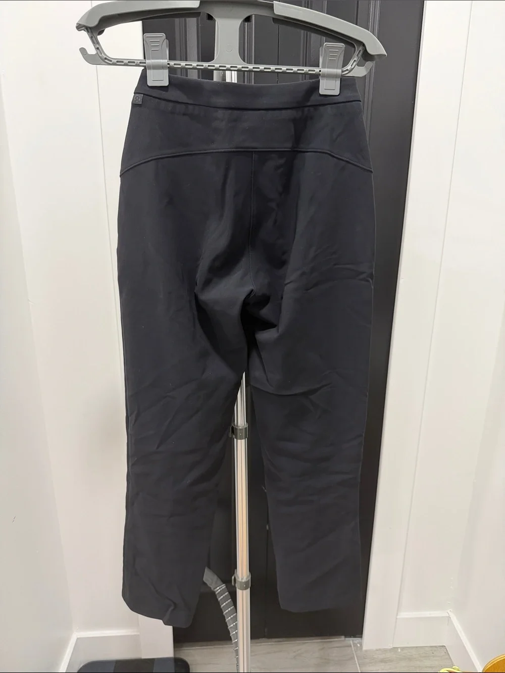 Women’s Lululemon size 0 Stretchy Athliesure Dress Pants